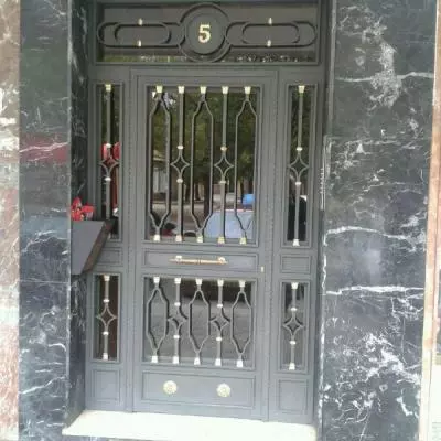 instalacion fabricacion puertas madrid 16